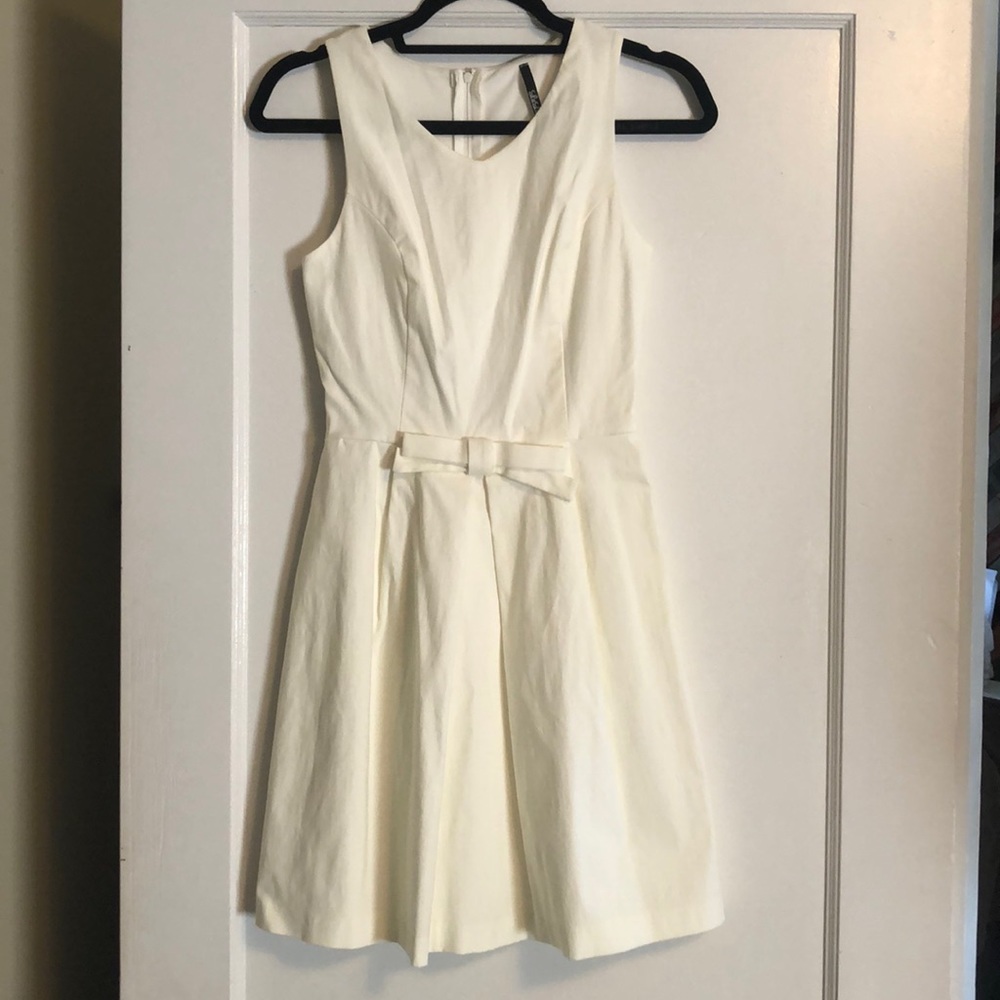 great condition!! white mini formal dress